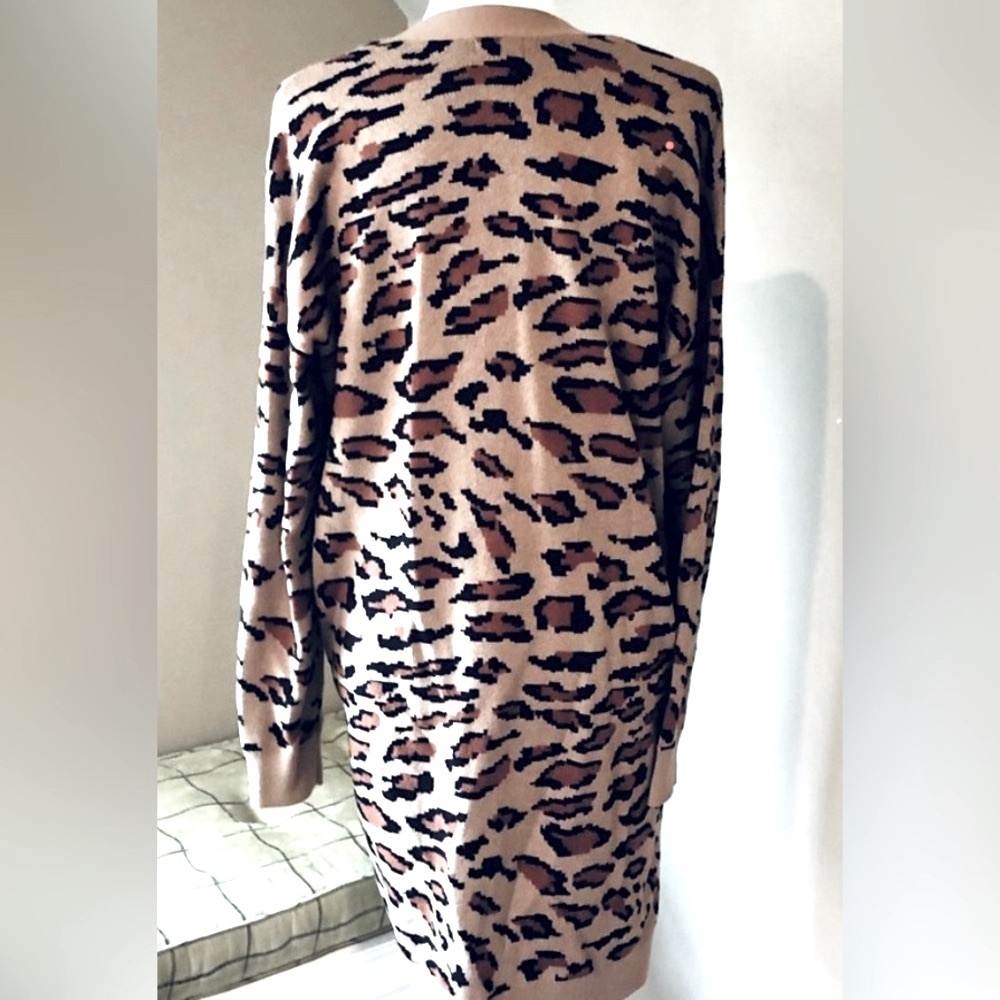 Splendid Leopard Cardigan - Picture 3 of 3